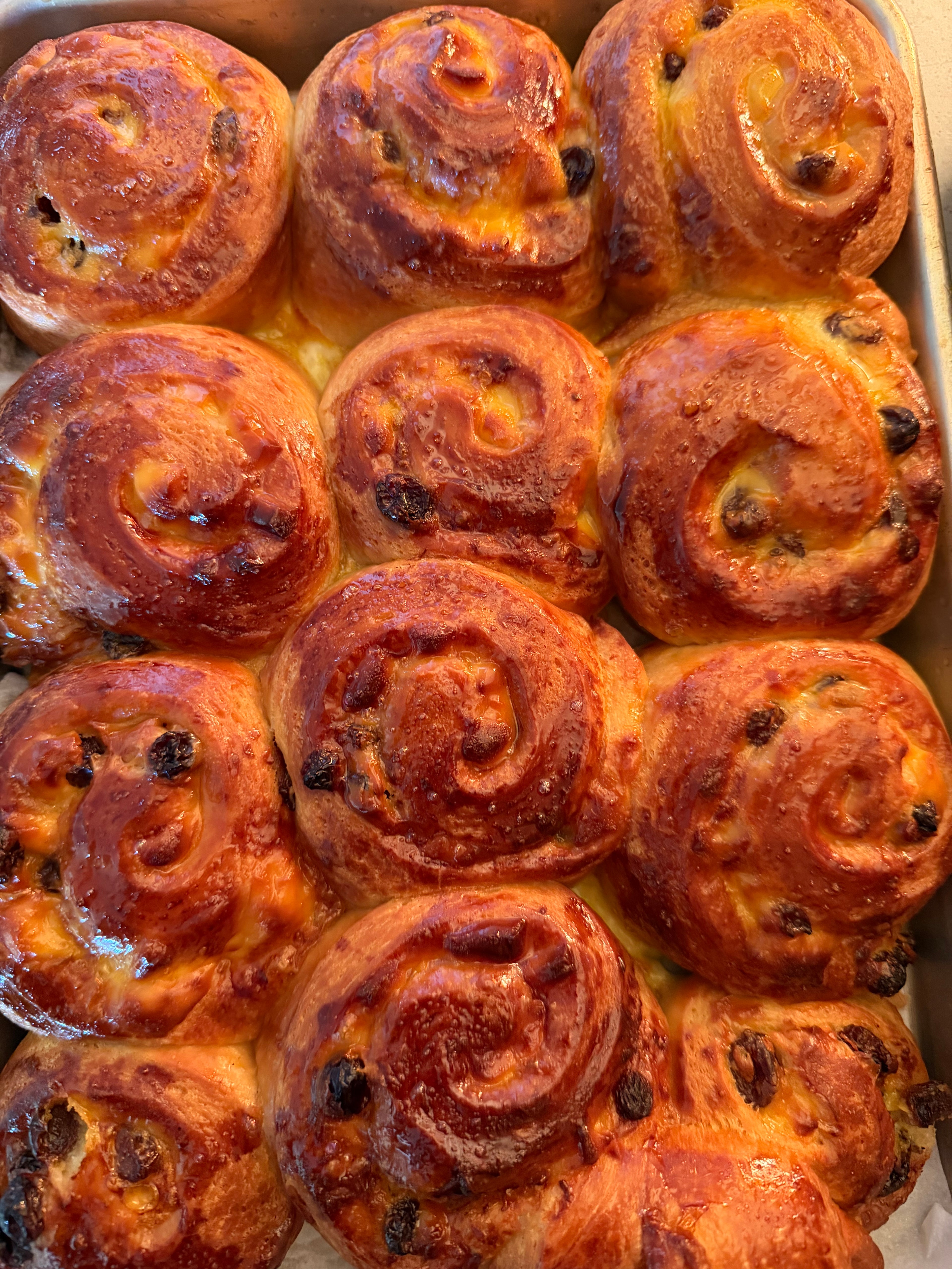 Raisin Custard Rolls