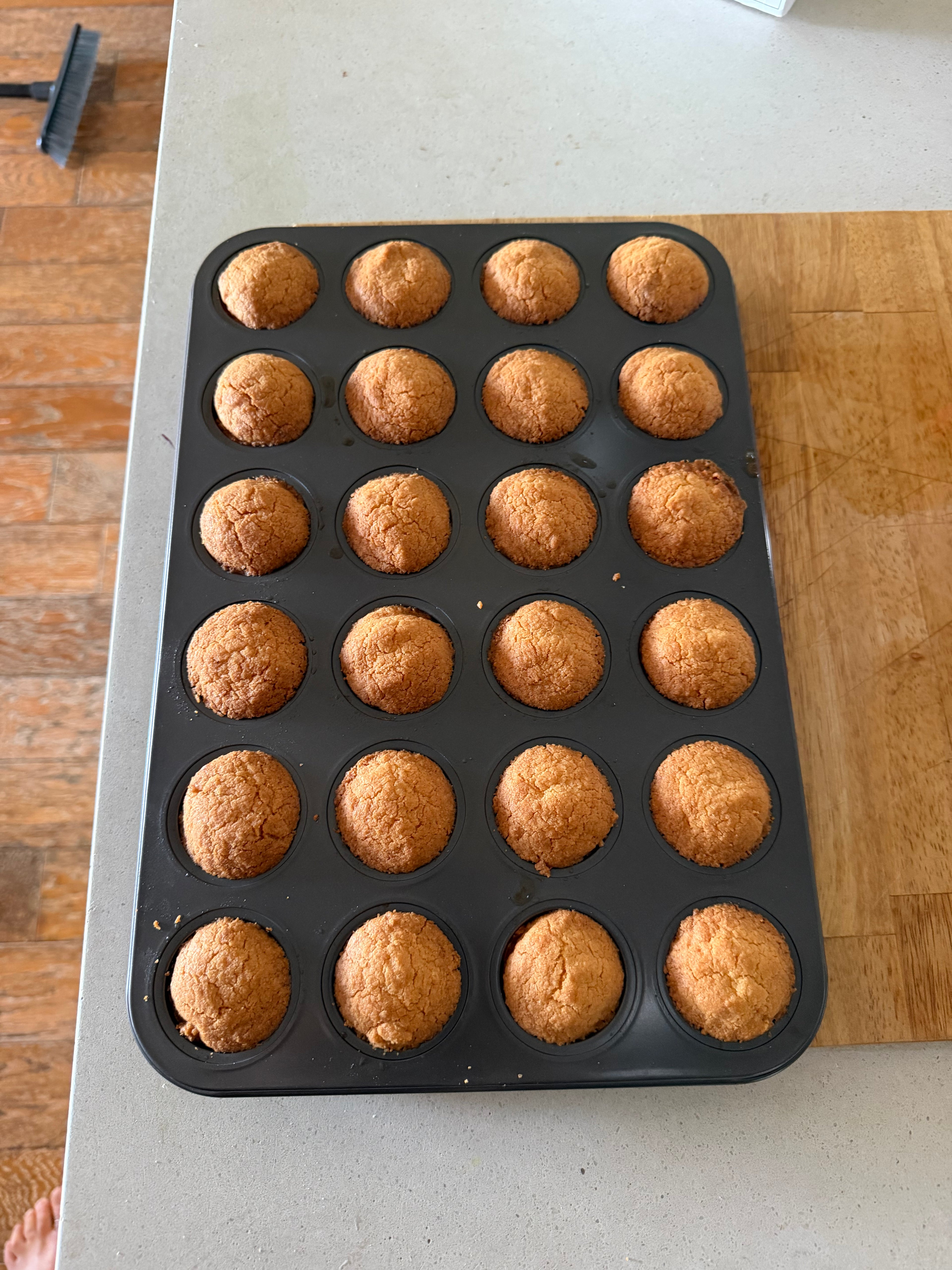 Almond Bottoncini (12 pcs)