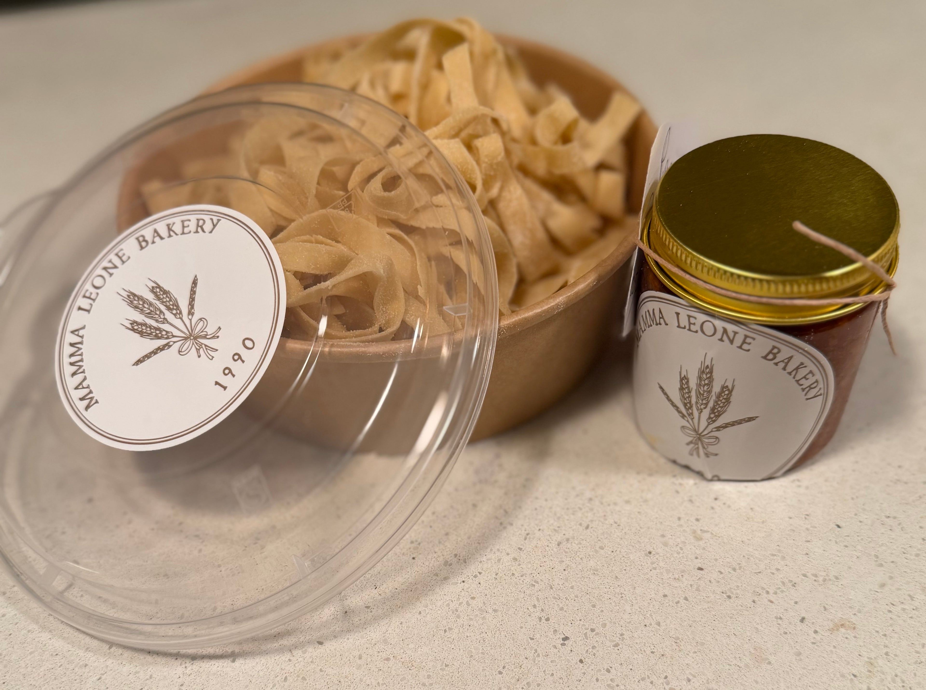 Artisanal Fresh Fettuccine with Traditional Ragù